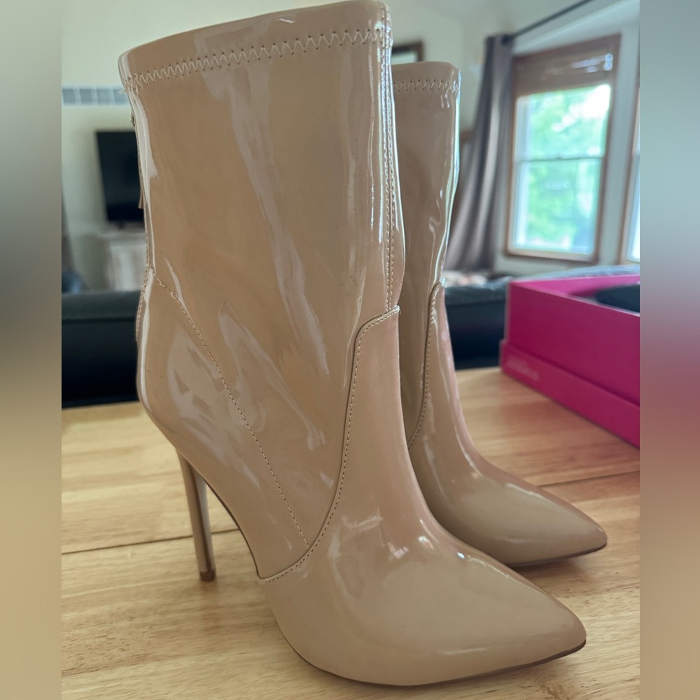 Shoedazzle women’s size 7.5 Nude Beckett Booties w/ extra heel spikes